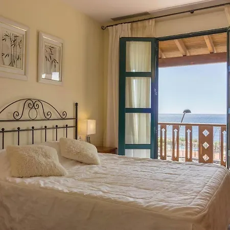 Villa Okeanos Villa front line San Blas *